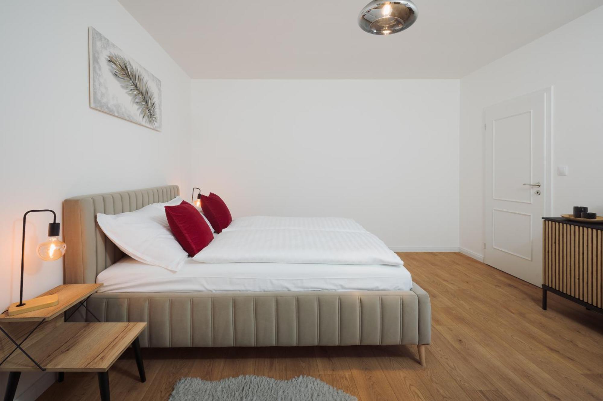 Granite - Cozy Center With Balcony * Praga